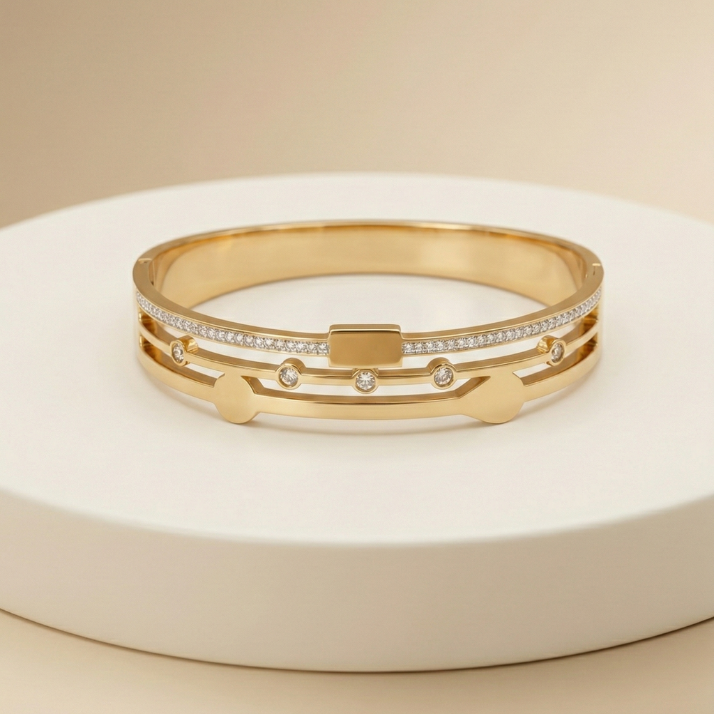 Imperial Arc Diamond Bangle – Gold Prestige Edition