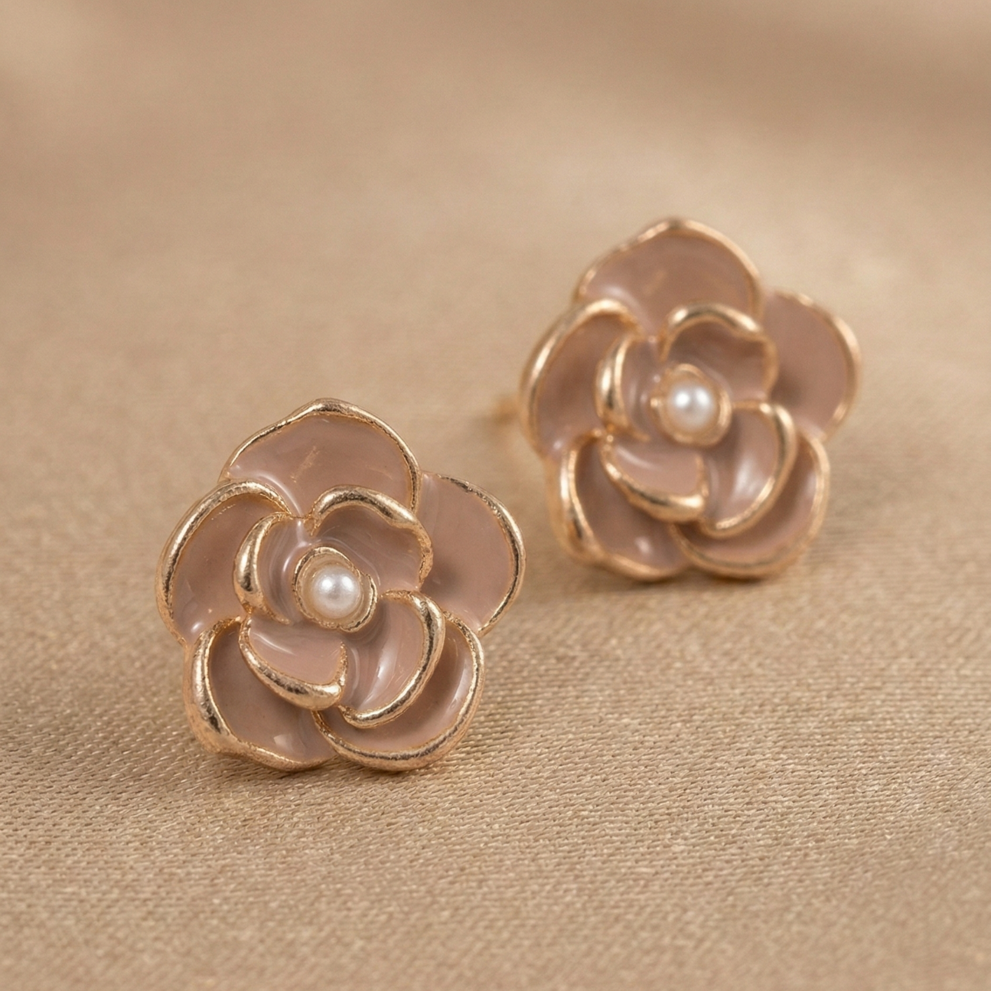 Pearl Bloom Floral Gold Earing