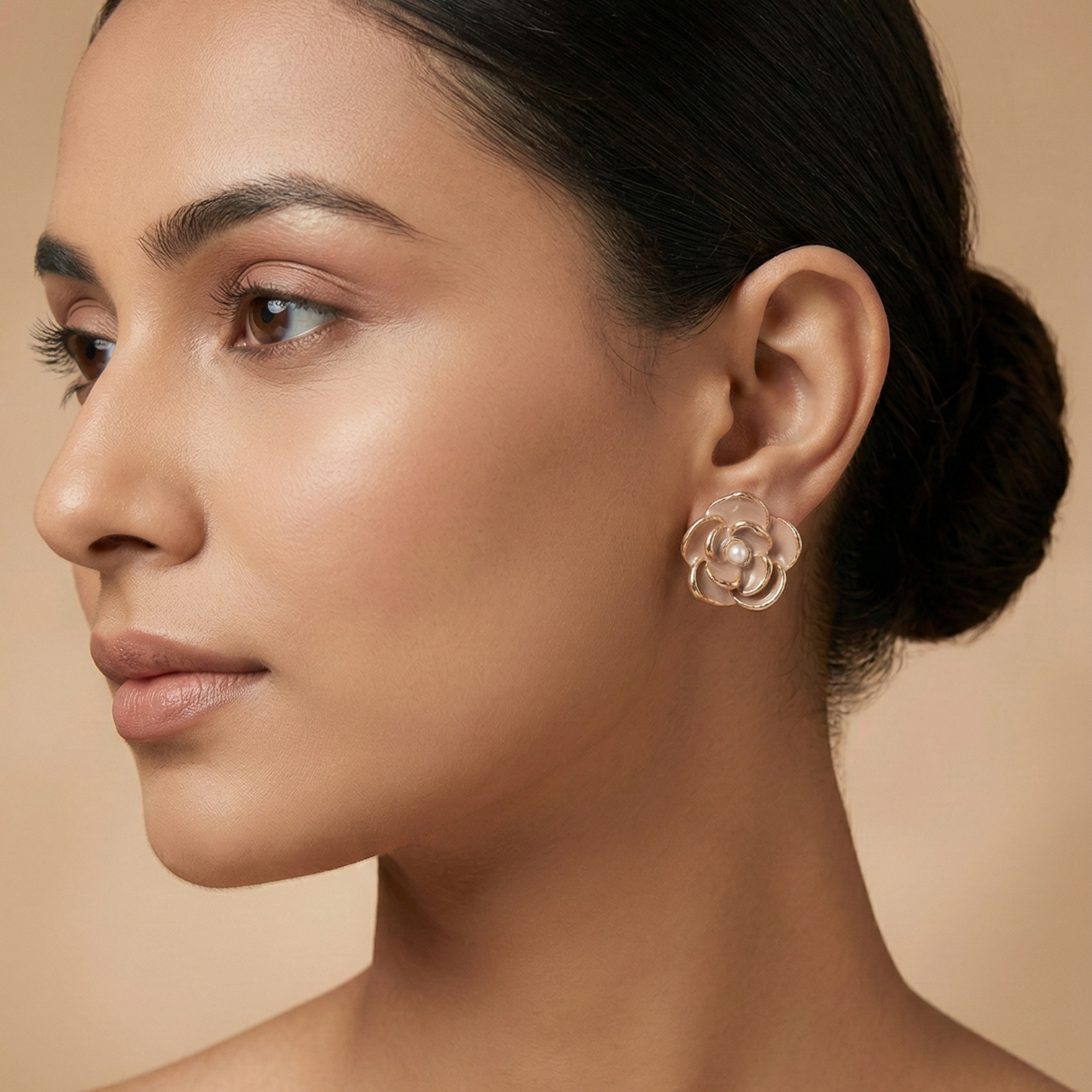 Pearl Bloom Floral Gold Earing