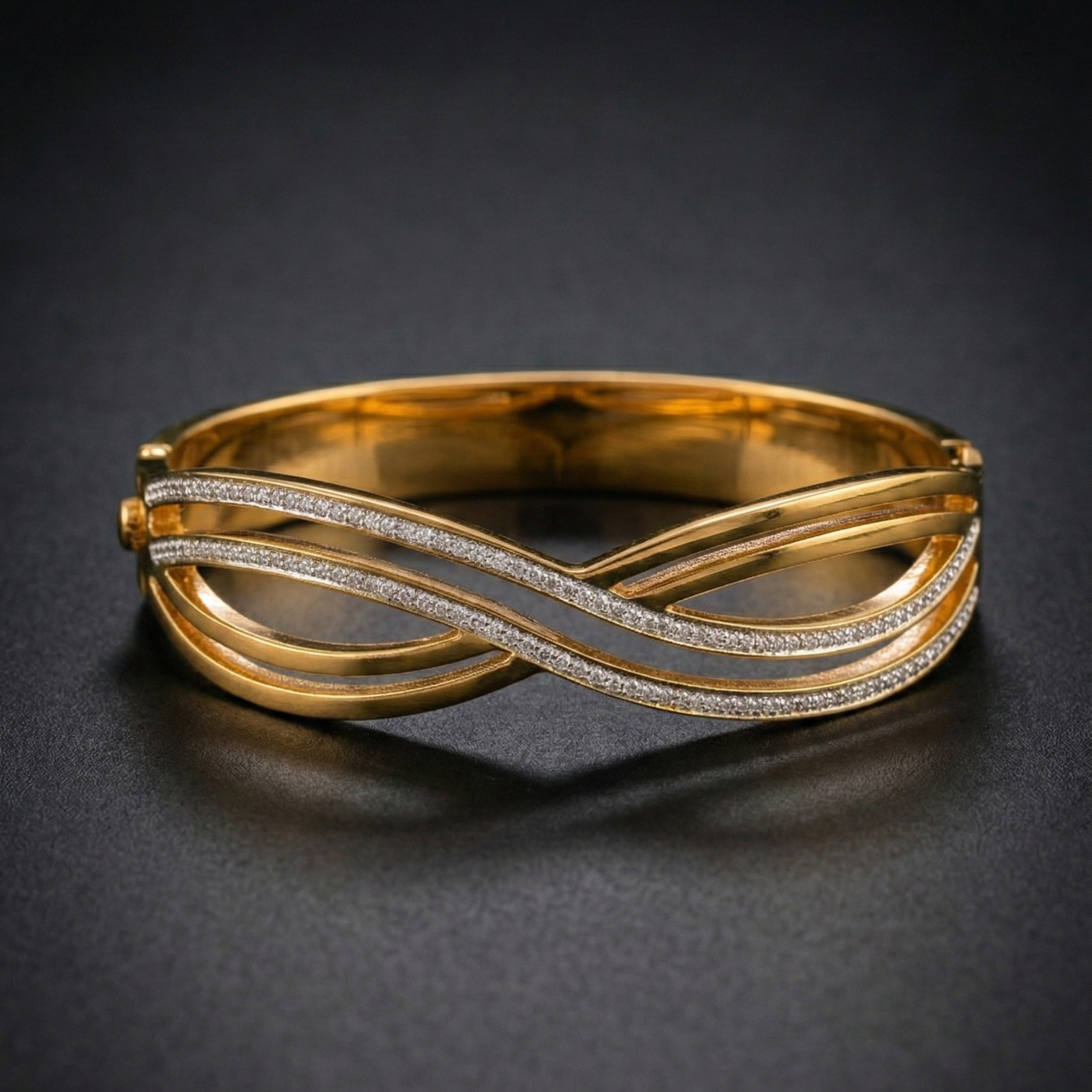 Infinity Luxe Crystal Bangle – Gold Signature Edition